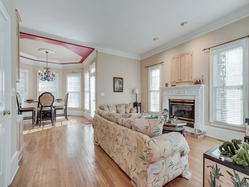 4526 Peachtree Dunwoody Road, Atlanta, Georgia 30342, 6 Bedrooms Bedrooms, ,6 BathroomsBathrooms,Residential,Sold,4526 Peachtree Dunwoody Road,7004442