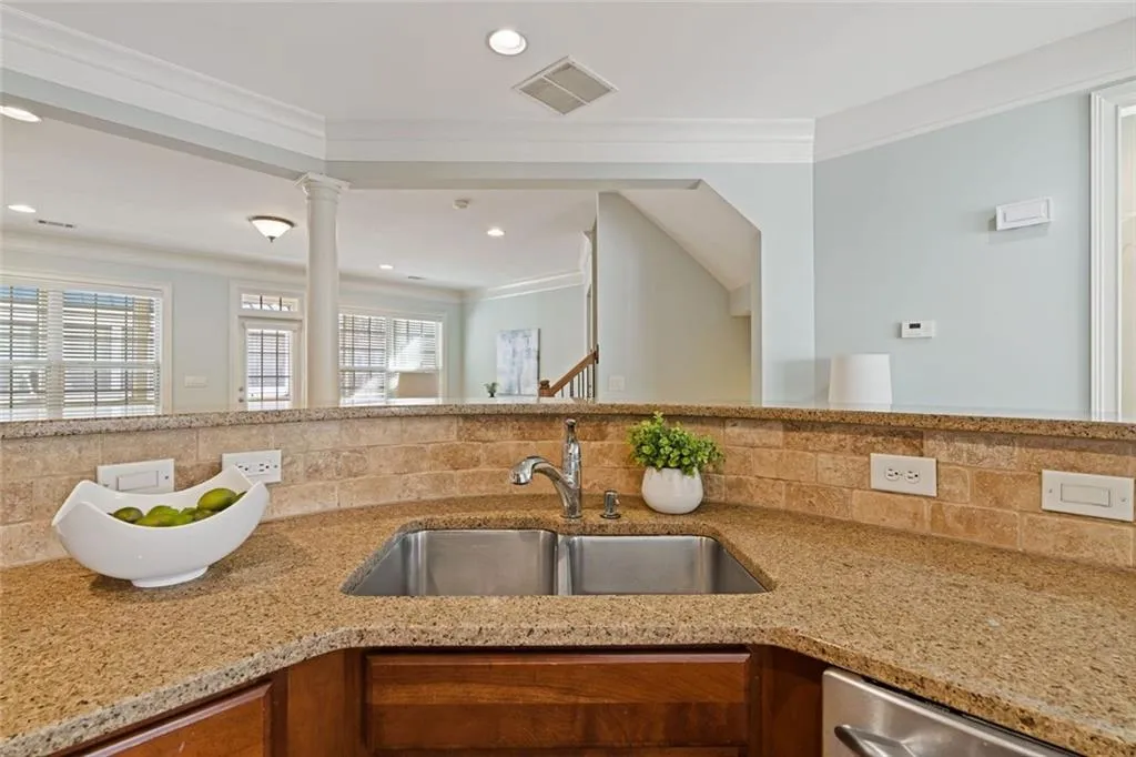 2763 Durham Drive Ne, Brookhaven, Georgia 30319, 3 Bedrooms Bedrooms, 0 ,3 BathroomsBathrooms,Residential,For Sale,2763 Durham Drive Ne,7721118