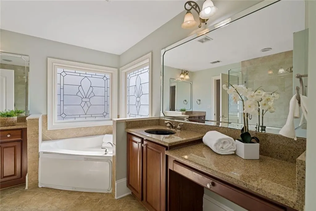 2763 Durham Drive Ne, Brookhaven, Georgia 30319, 3 Bedrooms Bedrooms, 0 ,3 BathroomsBathrooms,Residential,For Sale,2763 Durham Drive Ne,7721118