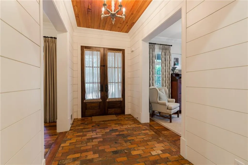 2595 Ridgewood Terrace, Atlanta, Georgia 30318, 5 Bedrooms Bedrooms, ,4 BathroomsBathrooms,Residential,Sold,2595 Ridgewood Terrace,5911146