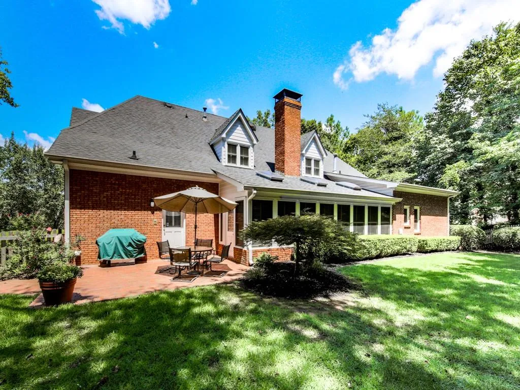 1777 Brandon Hall Drive, Sandy Springs, Georgia 30350, 6 Bedrooms Bedrooms, ,5 BathroomsBathrooms,Residential,Sold,1777 Brandon Hall Drive,5841366