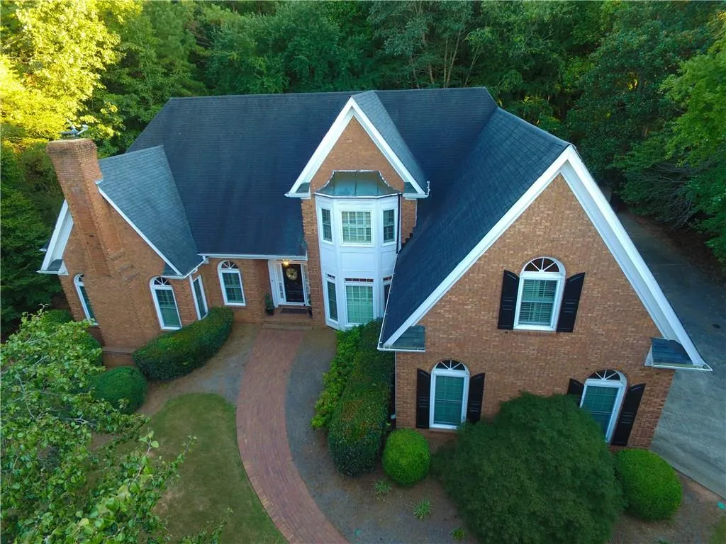 1777 Brandon Hall Drive, Sandy Springs, Georgia 30350, 6 Bedrooms Bedrooms, ,5 BathroomsBathrooms,Residential,Sold,1777 Brandon Hall Drive,5841366