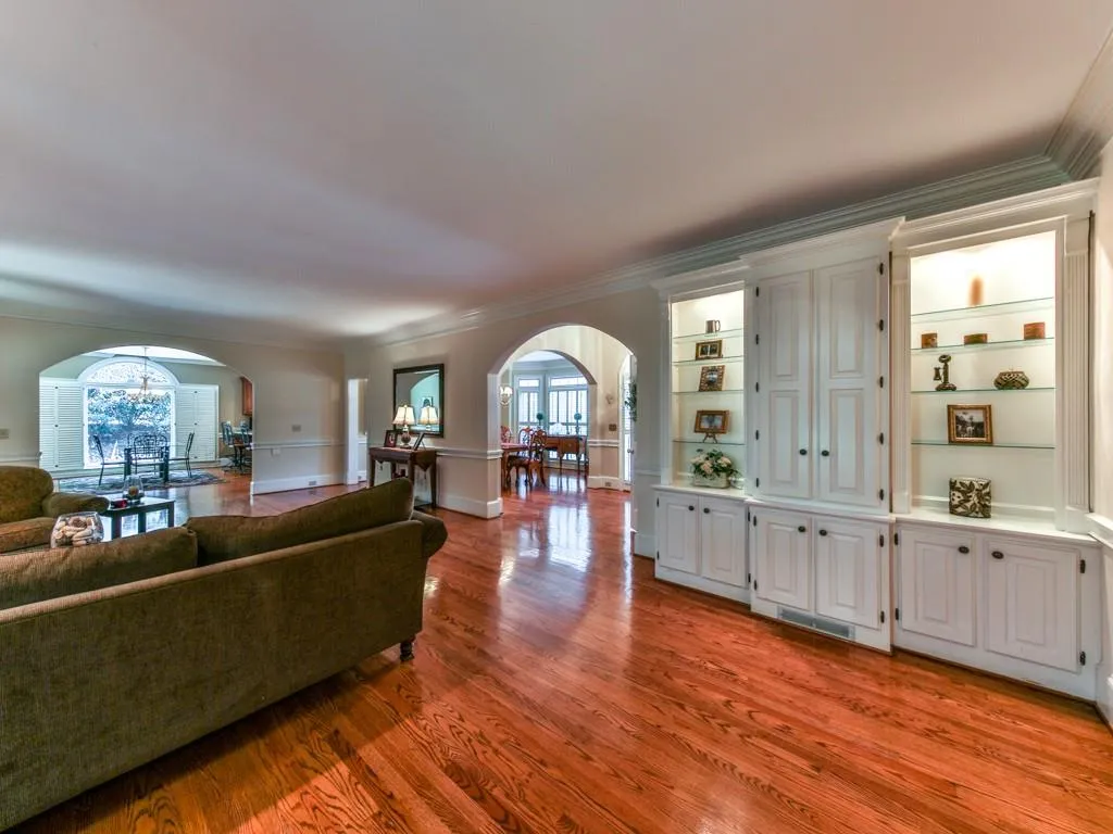 1777 Brandon Hall Drive, Sandy Springs, Georgia 30350, 6 Bedrooms Bedrooms, ,5 BathroomsBathrooms,Residential,Sold,1777 Brandon Hall Drive,5841366