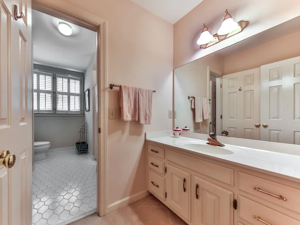 1777 Brandon Hall Drive, Sandy Springs, Georgia 30350, 6 Bedrooms Bedrooms, ,5 BathroomsBathrooms,Residential,Sold,1777 Brandon Hall Drive,5841366