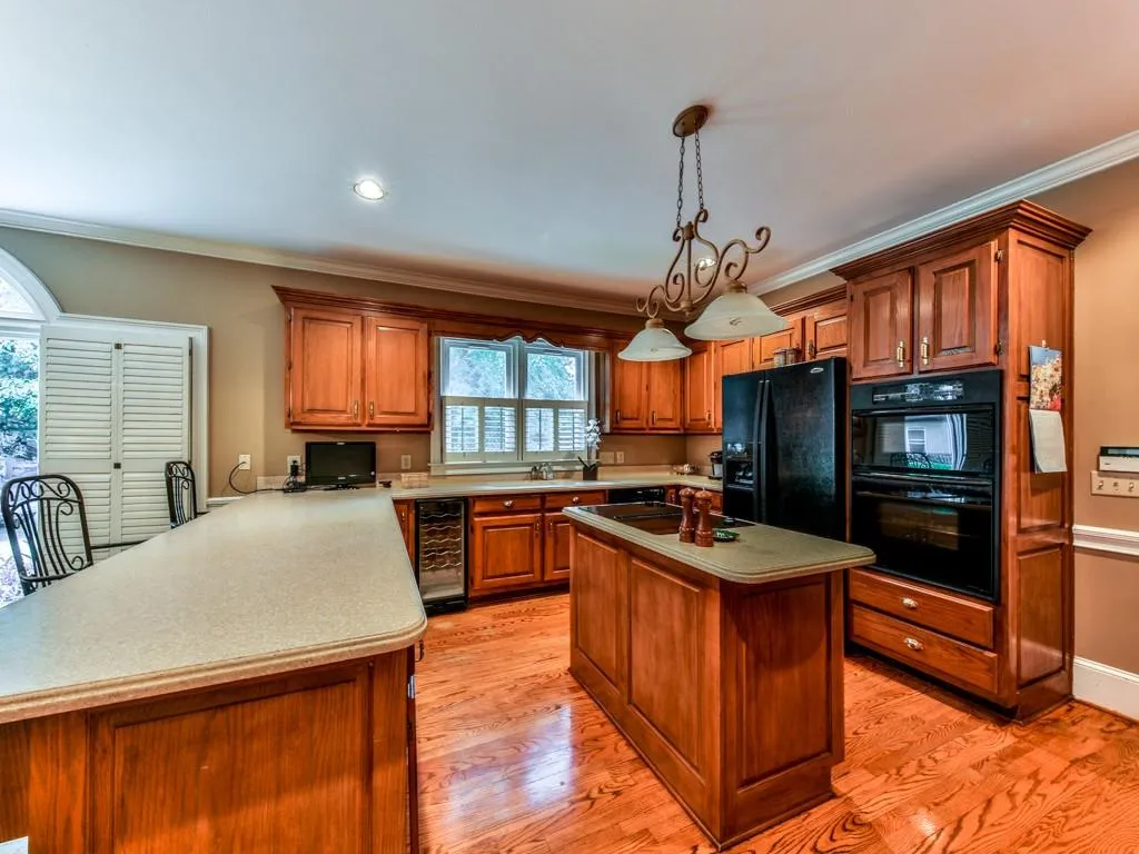 1777 Brandon Hall Drive, Sandy Springs, Georgia 30350, 6 Bedrooms Bedrooms, ,5 BathroomsBathrooms,Residential,Sold,1777 Brandon Hall Drive,5841366