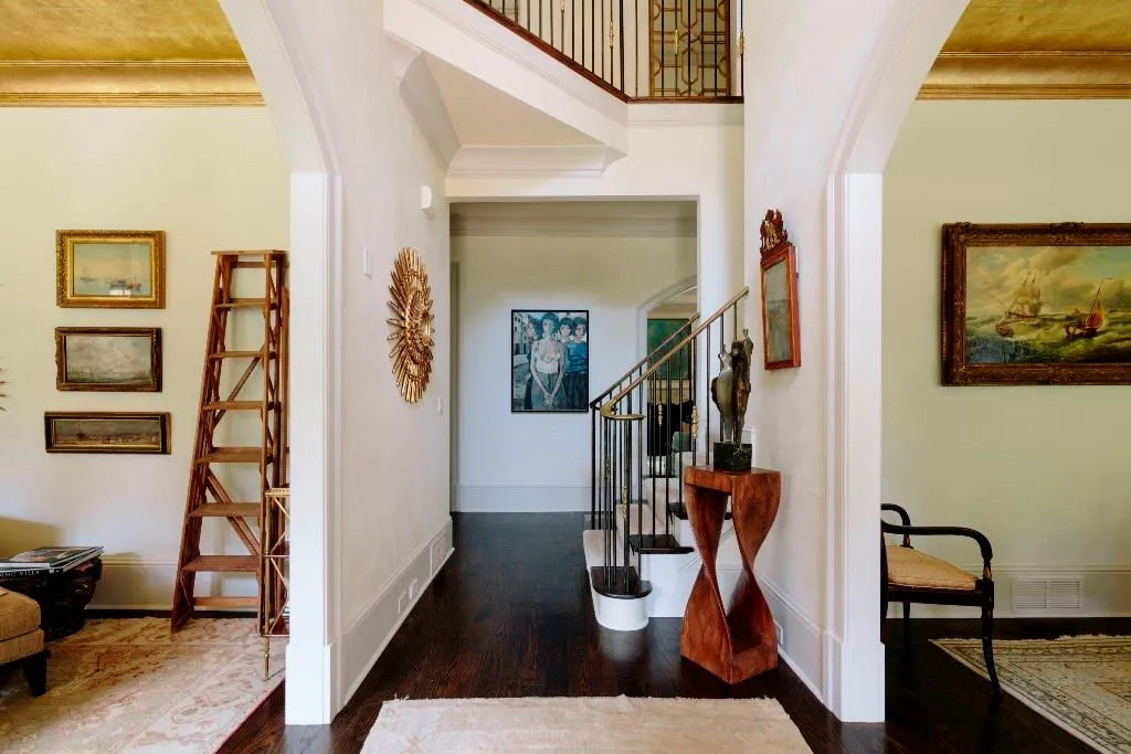 4186 N Stratford Road Ne, Atlanta, Georgia 30342, 6 Bedrooms Bedrooms, ,5 BathroomsBathrooms,Residential,Sold,4186 N Stratford Road Ne,5590375