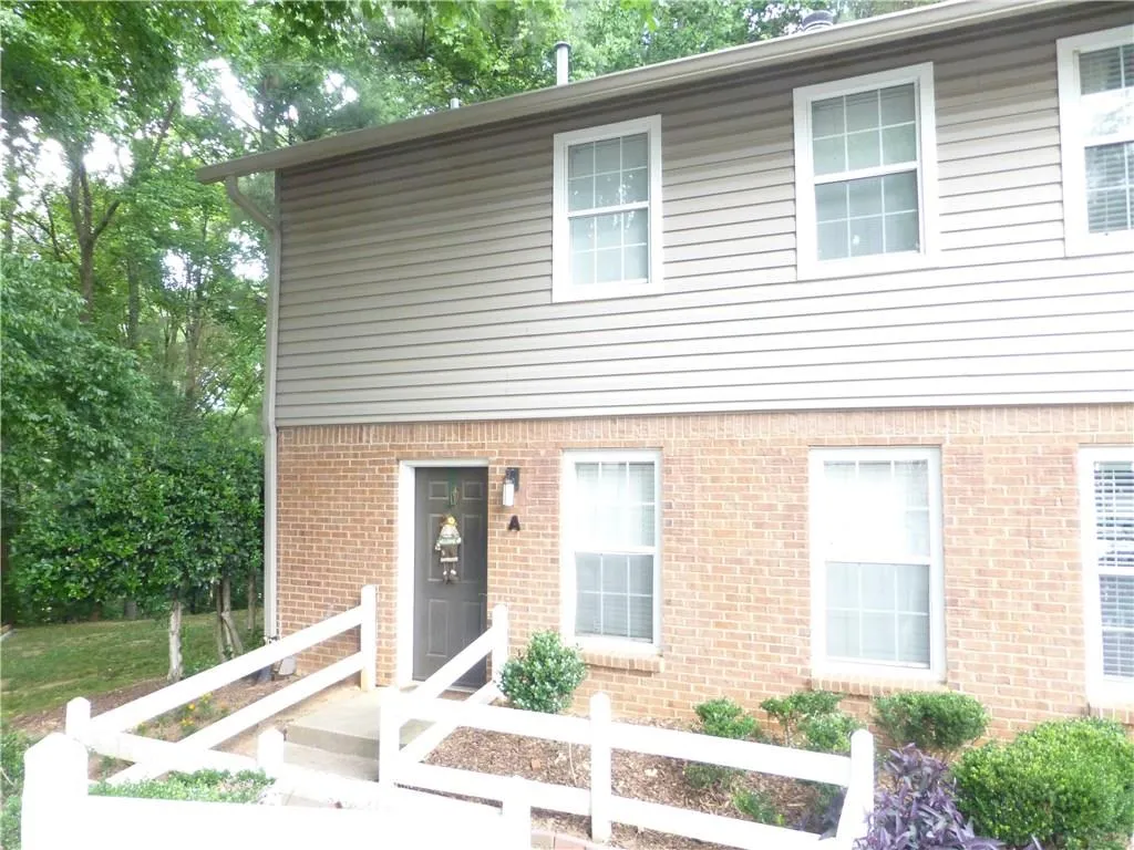 7750 Roswell Road Unit 10a, Sandy Springs, Georgia 30350, 2 Bedrooms Bedrooms, ,1 BathroomBathrooms,Residential,Sold,7750 Roswell Road Unit 10a,5700395