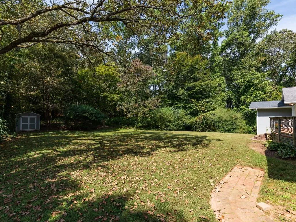 1580 Huntingdon Trail, Sandy Springs, Georgia 30350, 5 Bedrooms Bedrooms, ,3 BathroomsBathrooms,Residential,Sold,1580 Huntingdon Trail,6793751