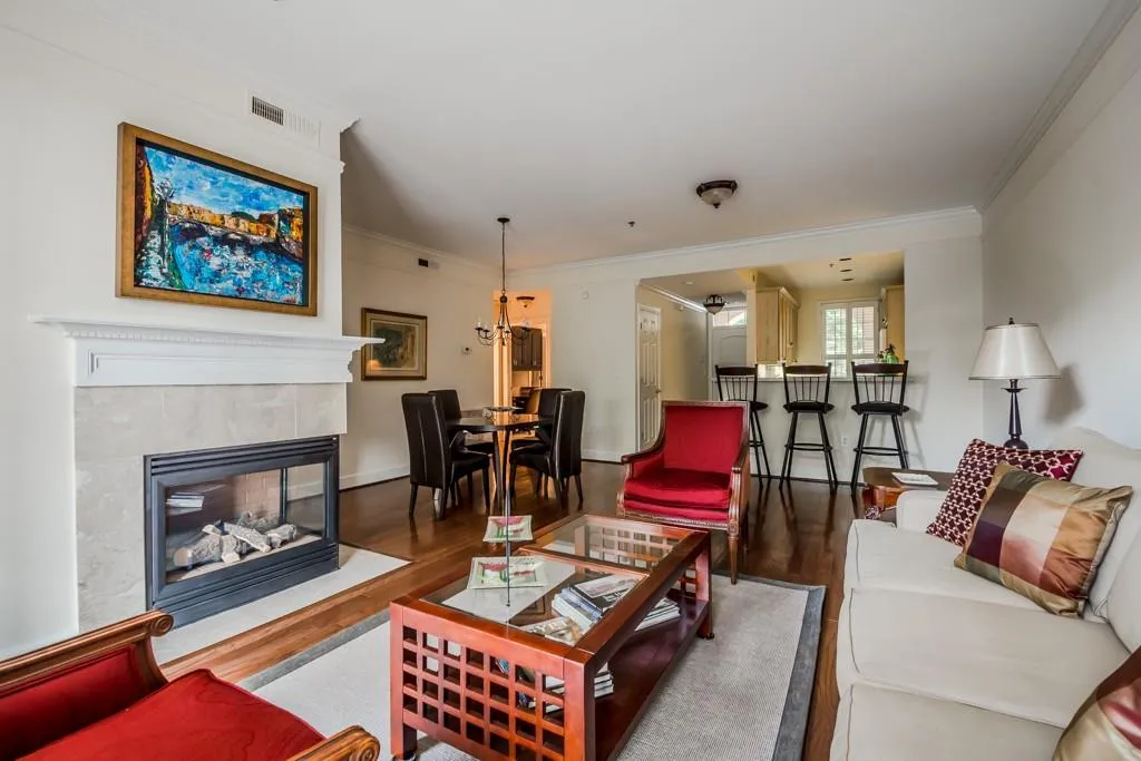 3101 Howell Mill Road Unit 209, Atlanta, Georgia 30327, 2 Bedrooms Bedrooms, ,2 BathroomsBathrooms,Residential,Sold,3101 Howell Mill Road Unit 209,5835406