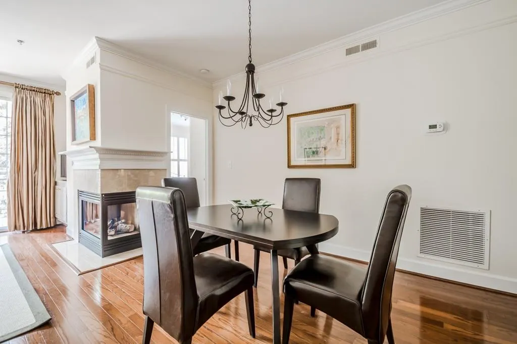 3101 Howell Mill Road Unit 209, Atlanta, Georgia 30327, 2 Bedrooms Bedrooms, ,2 BathroomsBathrooms,Residential,Sold,3101 Howell Mill Road Unit 209,5835406
