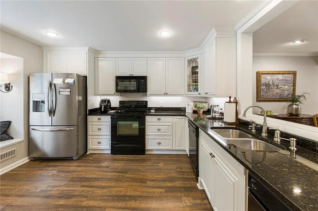 522 Sutters Point, Atlanta, Georgia 30328, 2 Bedrooms Bedrooms, ,2 BathroomsBathrooms,Residential,Sold,522 Sutters Point,7268086