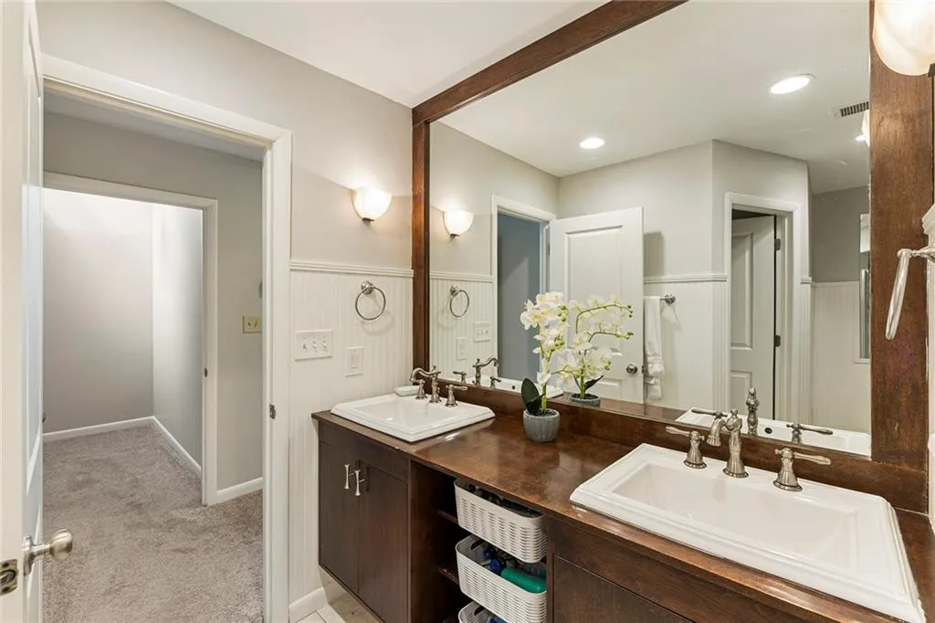 522 Sutters Point, Atlanta, Georgia 30328, 2 Bedrooms Bedrooms, ,2 BathroomsBathrooms,Residential,Sold,522 Sutters Point,7268086