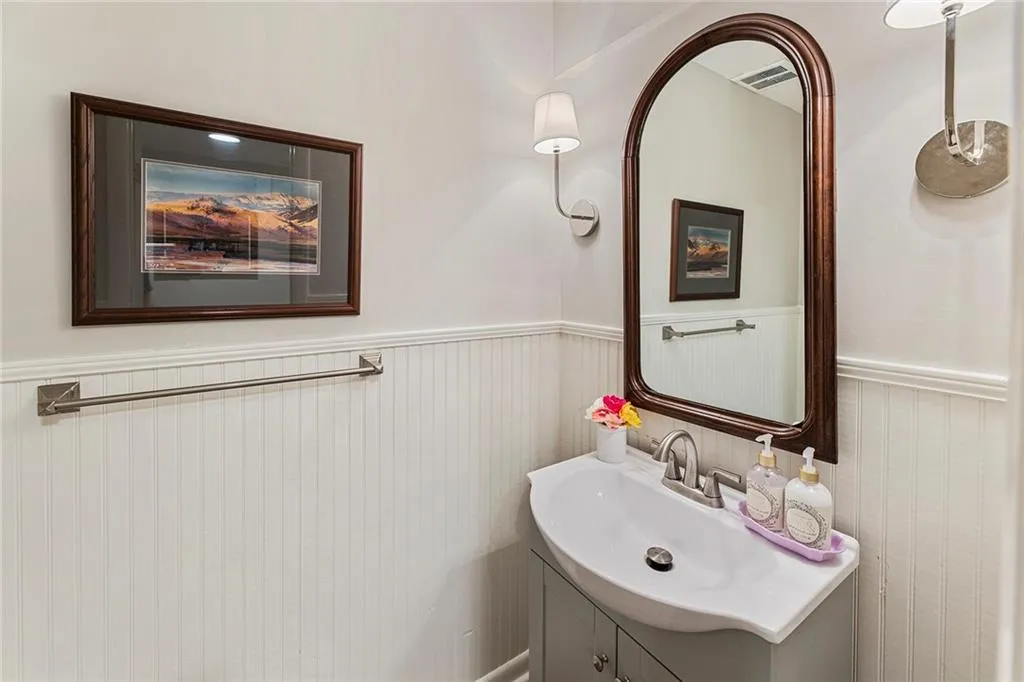 522 Sutters Point, Atlanta, Georgia 30328, 2 Bedrooms Bedrooms, ,2 BathroomsBathrooms,Residential,Sold,522 Sutters Point,7268086