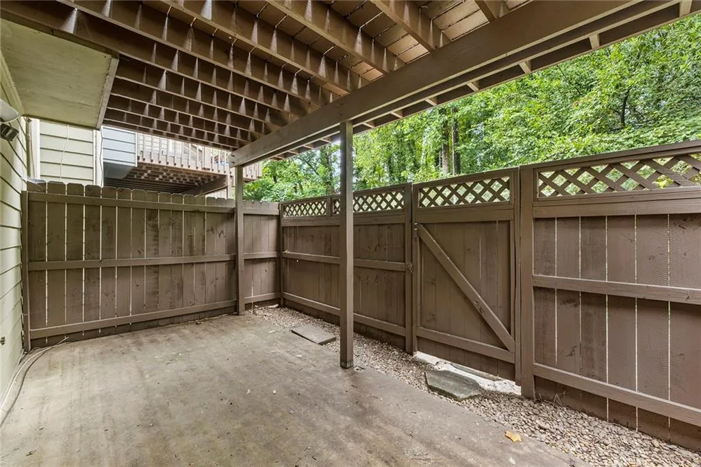 522 Sutters Point, Atlanta, Georgia 30328, 2 Bedrooms Bedrooms, ,2 BathroomsBathrooms,Residential,Sold,522 Sutters Point,7268086