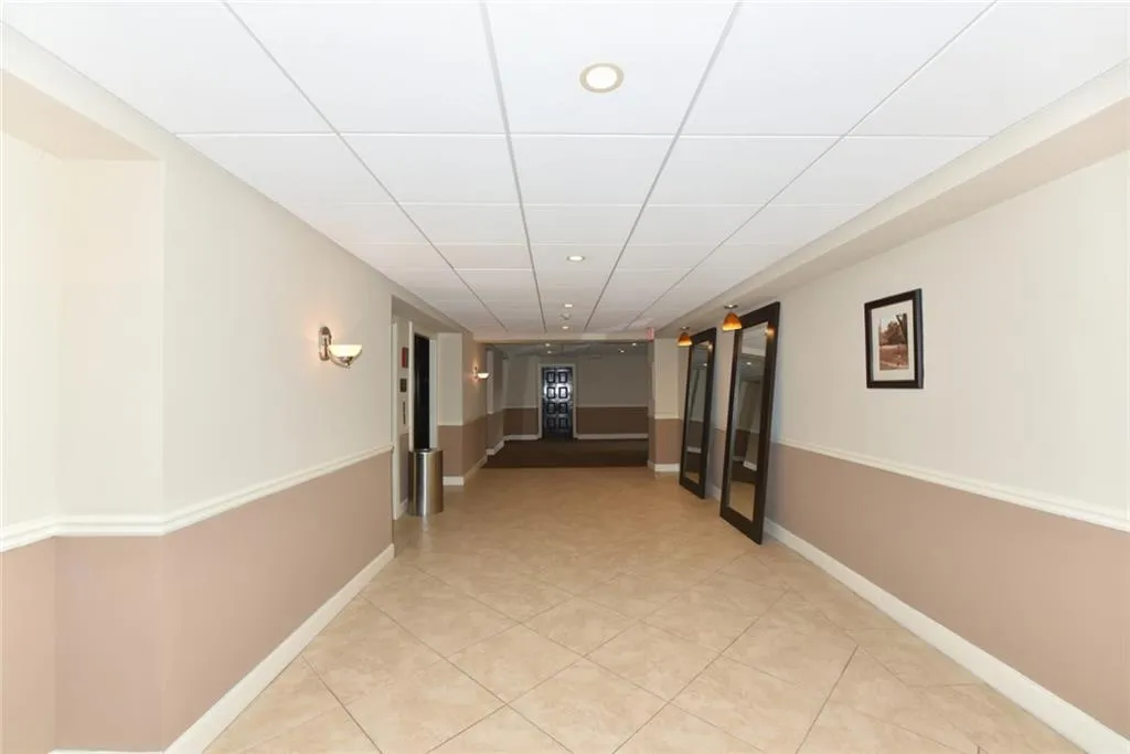 3655 Habersham Road Ne Unit 242, Atlanta, Georgia 30305, 2 Bedrooms Bedrooms, ,2 BathroomsBathrooms,Residential,Sold,3655 Habersham Road Ne Unit 242,5919503