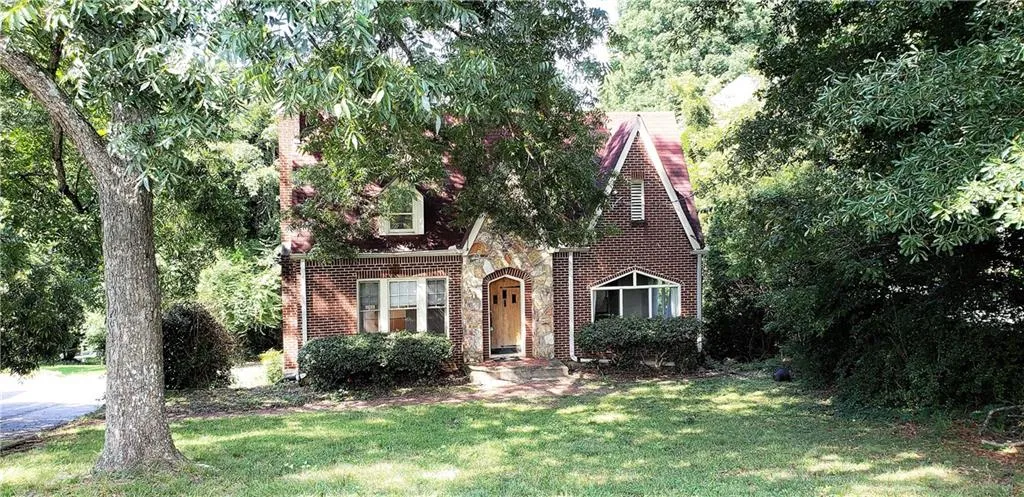 152 Mount Paran Road, Sandy Springs, Georgia 30342, 4 Bedrooms Bedrooms, ,3 BathroomsBathrooms,Residential,Sold,152 Mount Paran Road,6053869