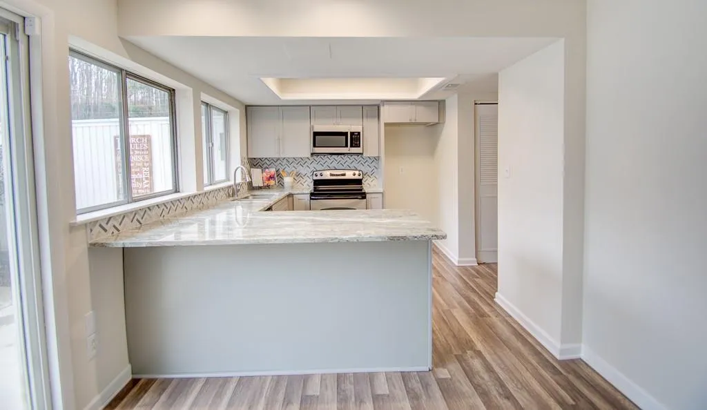 7072 Stonington Drive, Sandy Springs, Georgia 30328, 3 Bedrooms Bedrooms, ,2 BathroomsBathrooms,Residential,Sold,7072 Stonington Drive,6517809