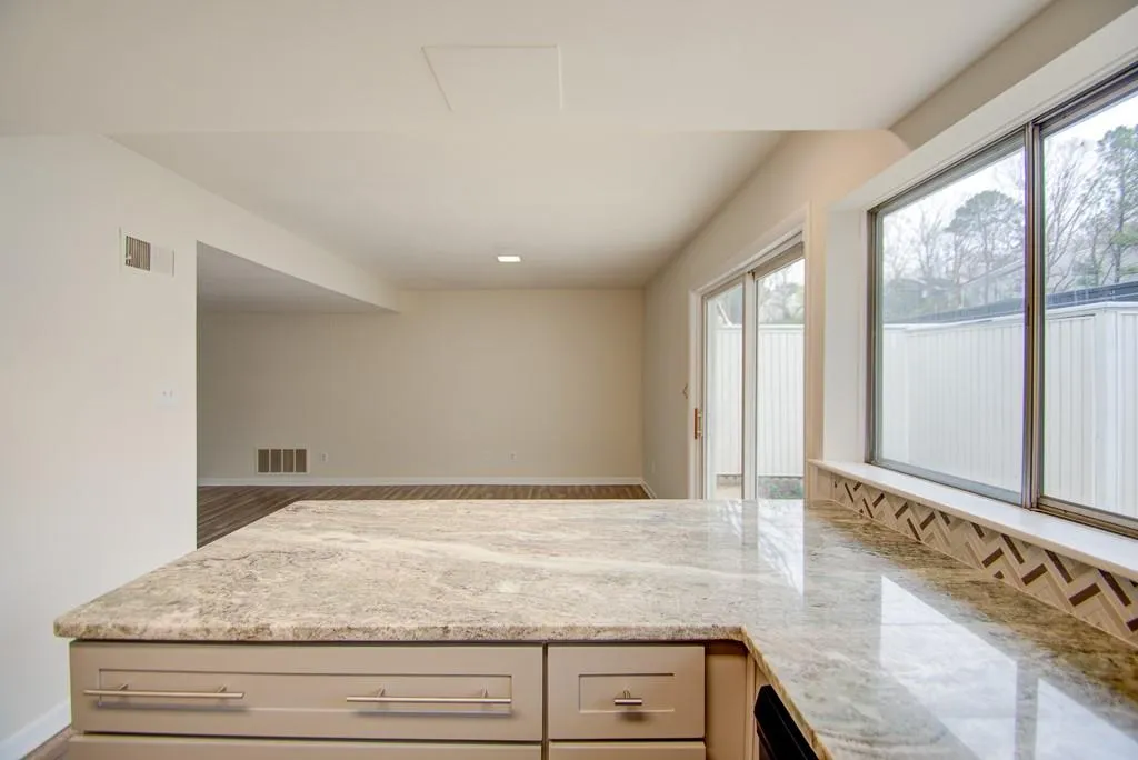 7072 Stonington Drive, Sandy Springs, Georgia 30328, 3 Bedrooms Bedrooms, ,2 BathroomsBathrooms,Residential,Sold,7072 Stonington Drive,6517809