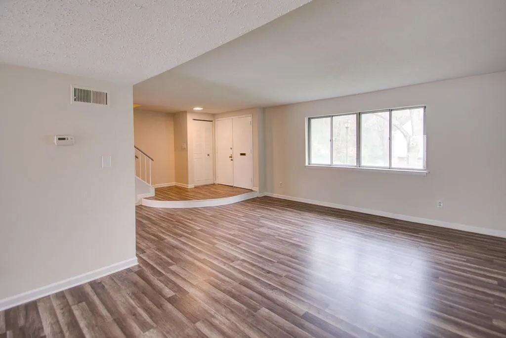 7072 Stonington Drive, Sandy Springs, Georgia 30328, 3 Bedrooms Bedrooms, ,2 BathroomsBathrooms,Residential,Sold,7072 Stonington Drive,6517809