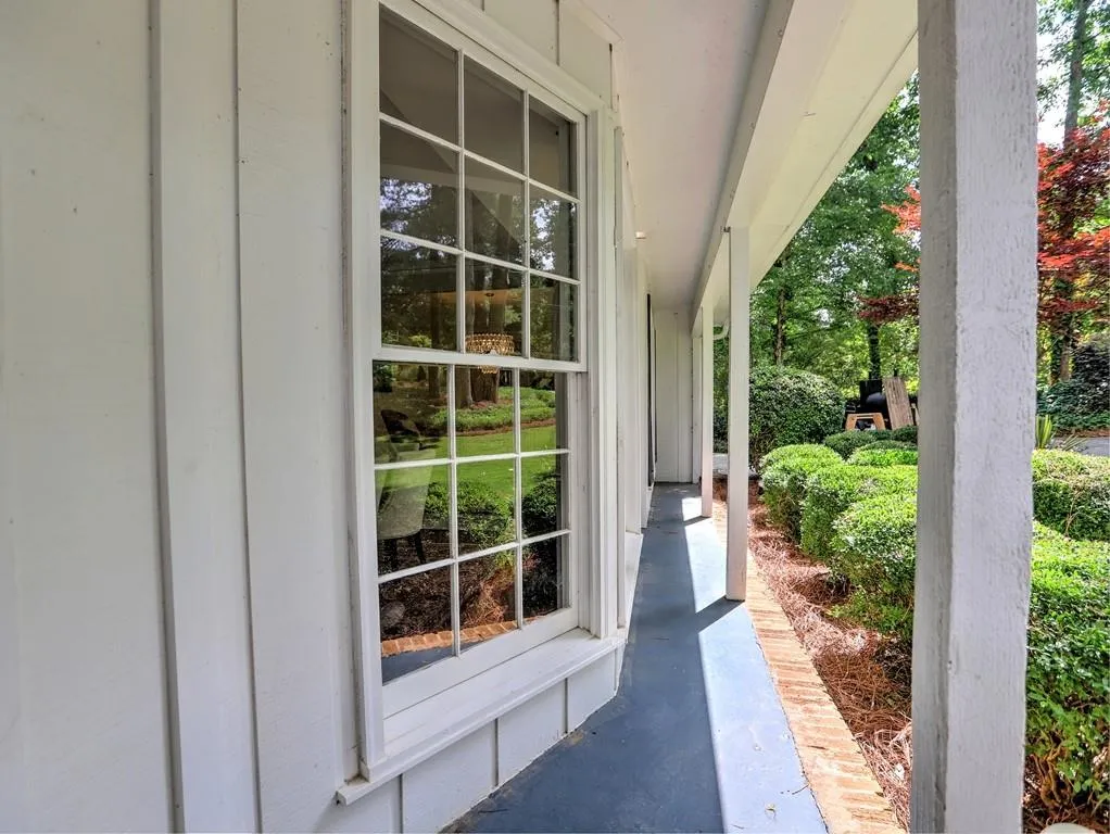 350 Thornwood Drive, Sandy Springs, Georgia 30328, 4 Bedrooms Bedrooms, ,4 BathroomsBathrooms,Residential,Sold,350 Thornwood Drive,7061035