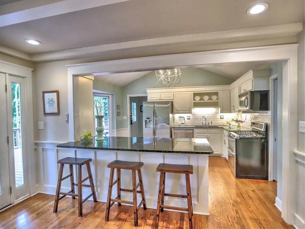 350 Thornwood Drive, Sandy Springs, Georgia 30328, 4 Bedrooms Bedrooms, ,4 BathroomsBathrooms,Residential,Sold,350 Thornwood Drive,7061035