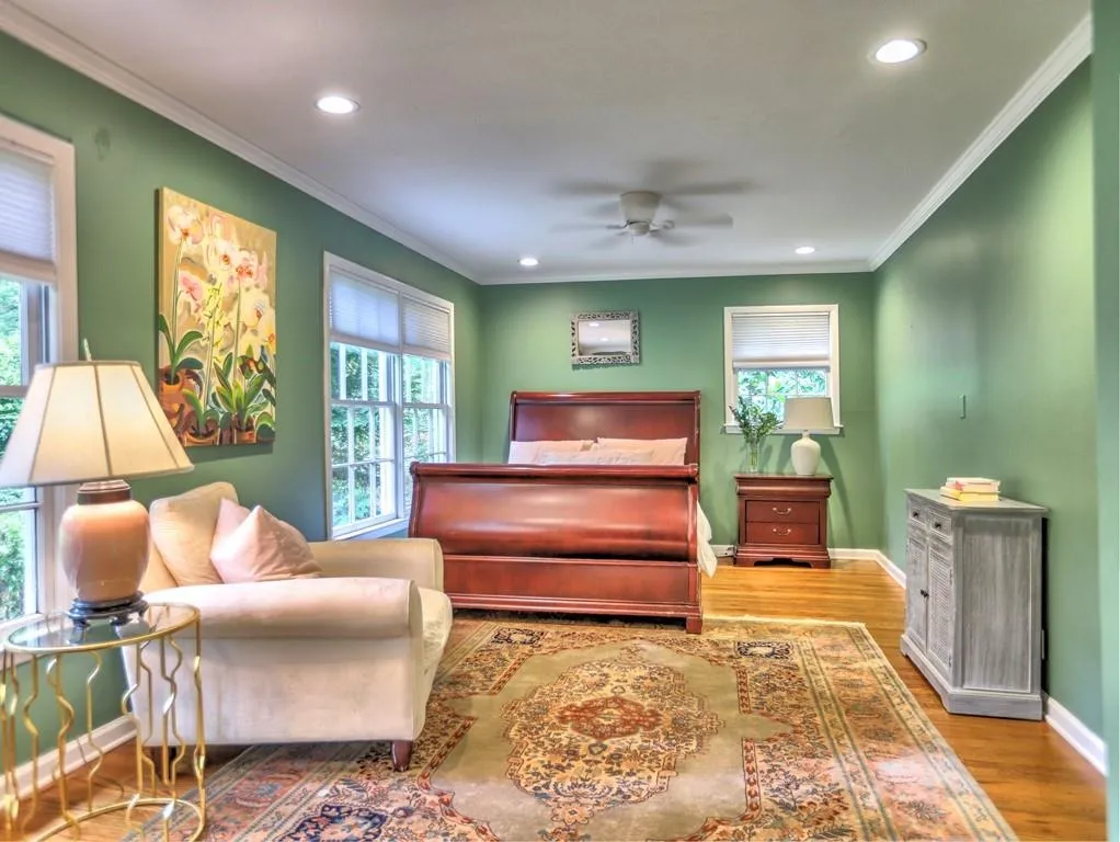 350 Thornwood Drive, Sandy Springs, Georgia 30328, 4 Bedrooms Bedrooms, ,4 BathroomsBathrooms,Residential,Sold,350 Thornwood Drive,7061035