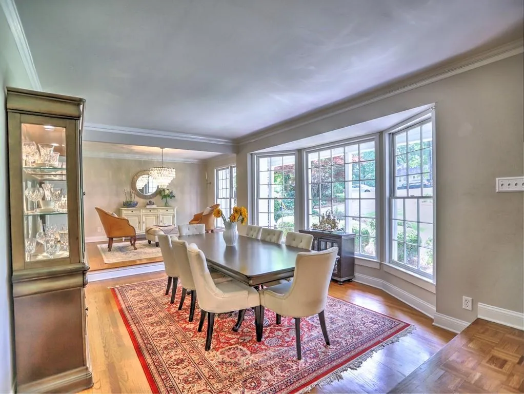 350 Thornwood Drive, Sandy Springs, Georgia 30328, 4 Bedrooms Bedrooms, ,4 BathroomsBathrooms,Residential,Sold,350 Thornwood Drive,7061035