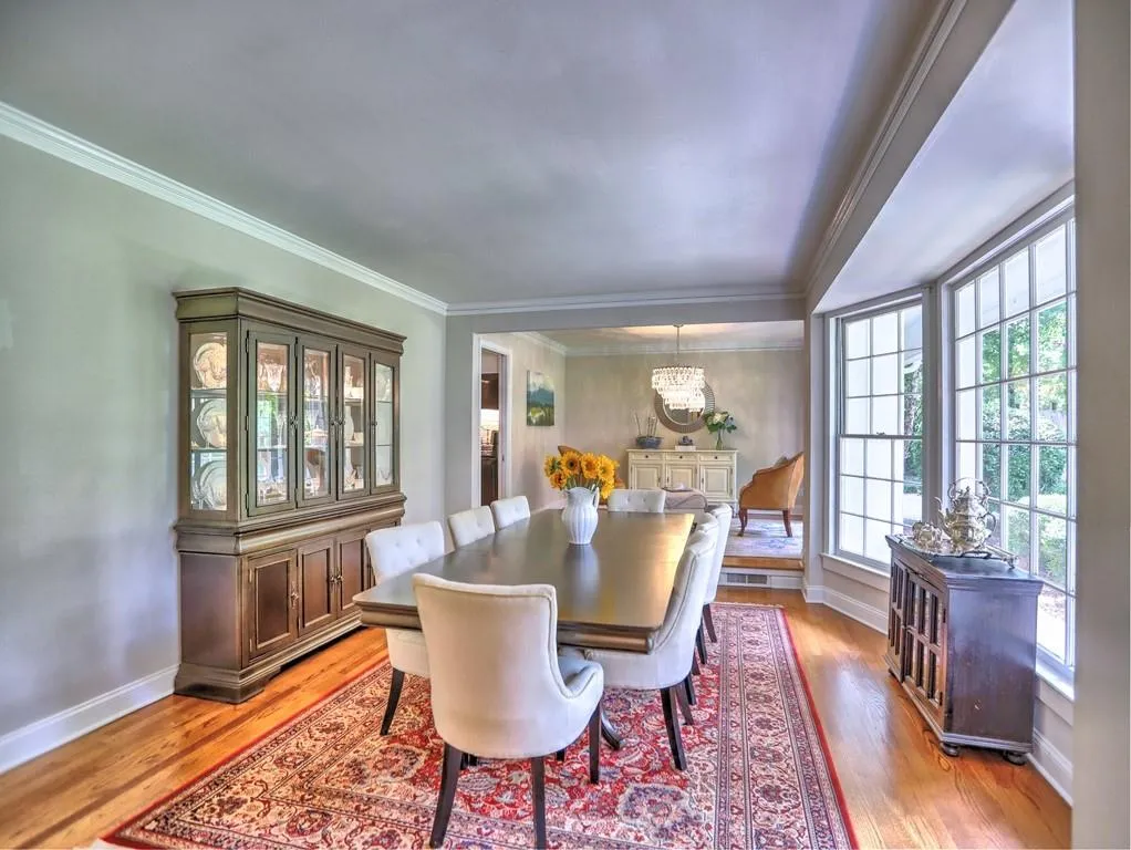 350 Thornwood Drive, Sandy Springs, Georgia 30328, 4 Bedrooms Bedrooms, ,4 BathroomsBathrooms,Residential,Sold,350 Thornwood Drive,7061035