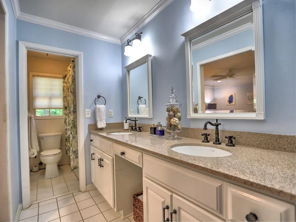 350 Thornwood Drive, Sandy Springs, Georgia 30328, 4 Bedrooms Bedrooms, ,4 BathroomsBathrooms,Residential,Sold,350 Thornwood Drive,7061035