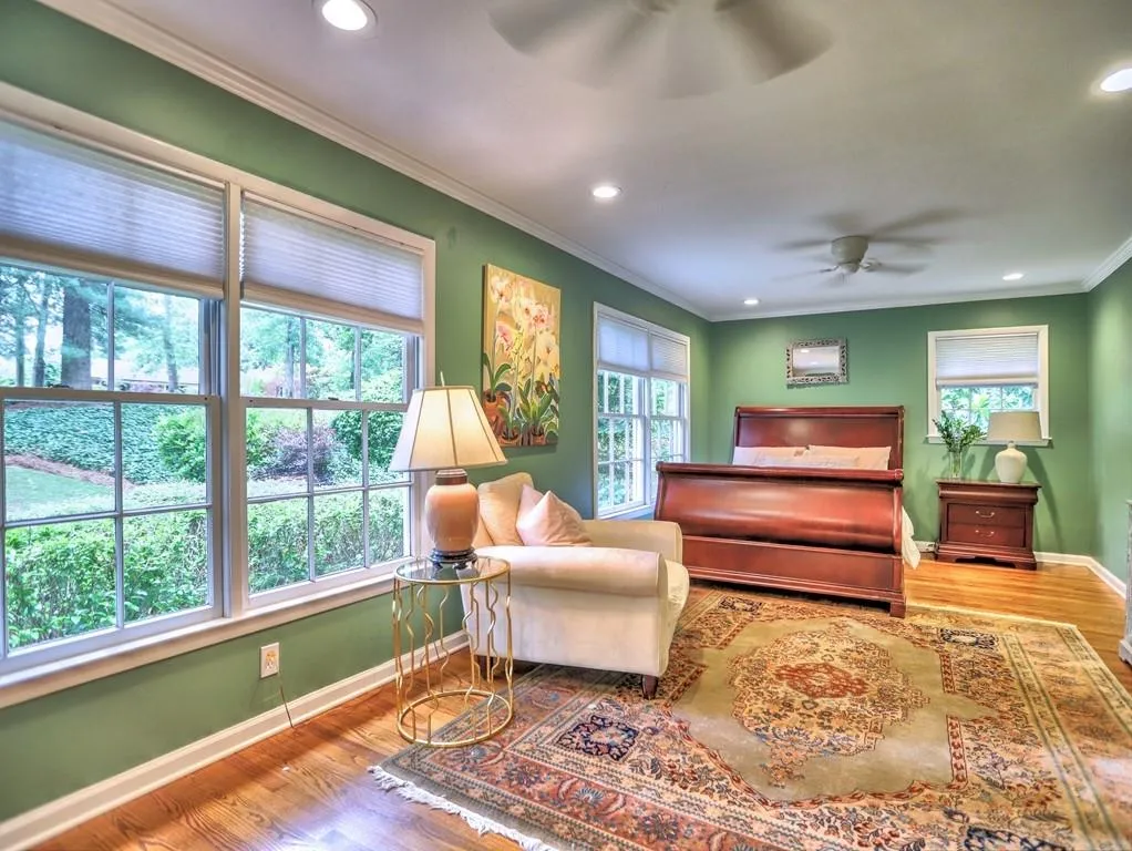 350 Thornwood Drive, Sandy Springs, Georgia 30328, 4 Bedrooms Bedrooms, ,4 BathroomsBathrooms,Residential,Sold,350 Thornwood Drive,7061035