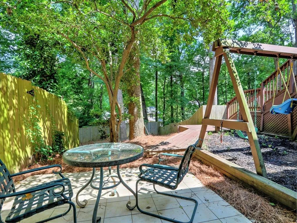 350 Thornwood Drive, Sandy Springs, Georgia 30328, 4 Bedrooms Bedrooms, ,4 BathroomsBathrooms,Residential,Sold,350 Thornwood Drive,7061035