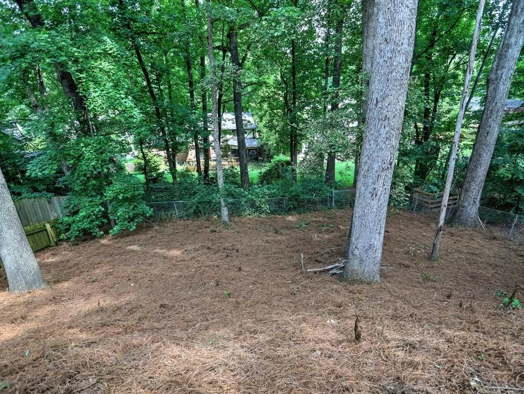 350 Thornwood Drive, Sandy Springs, Georgia 30328, 4 Bedrooms Bedrooms, ,4 BathroomsBathrooms,Residential,Sold,350 Thornwood Drive,7061035