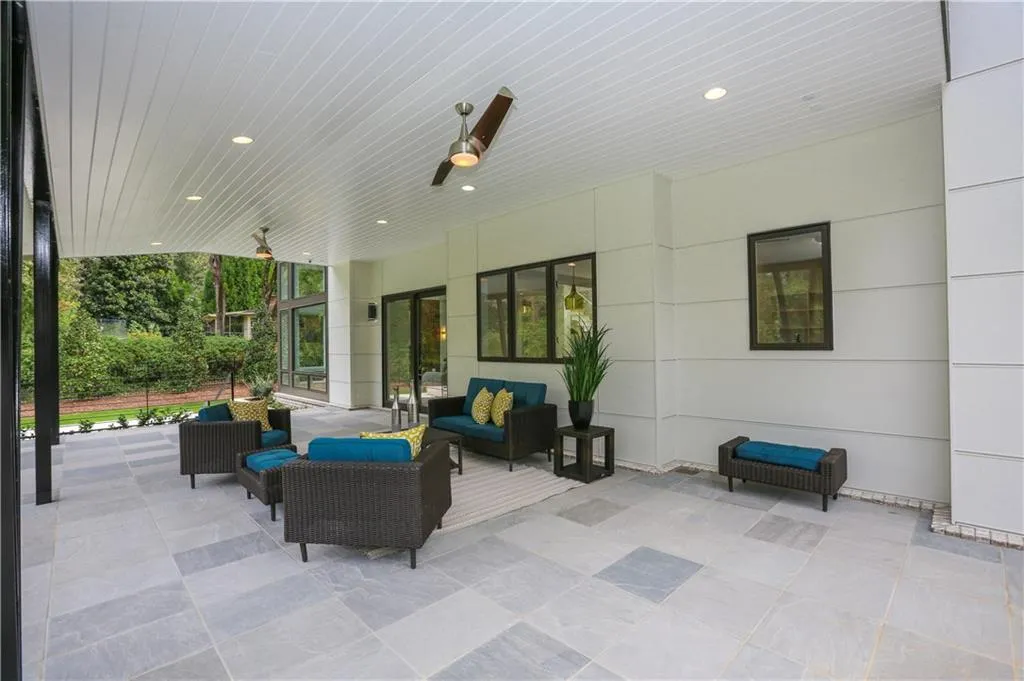 325 River Valley Road, Atlanta, Georgia 30328, 6 Bedrooms Bedrooms, ,6 BathroomsBathrooms,Residential,Sold,325 River Valley Road,6088411