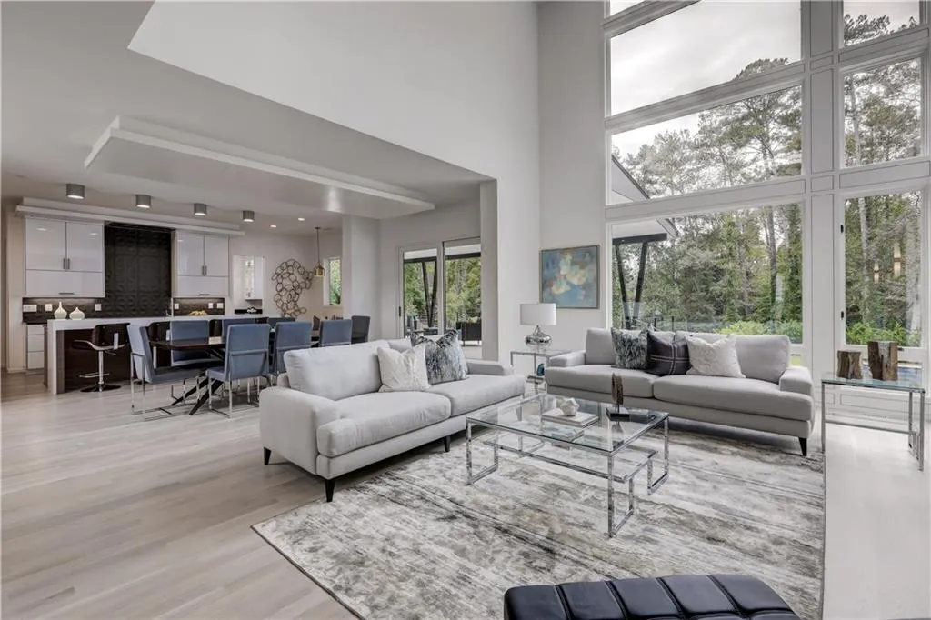 325 River Valley Road, Atlanta, Georgia 30328, 6 Bedrooms Bedrooms, ,6 BathroomsBathrooms,Residential,Sold,325 River Valley Road,6088411