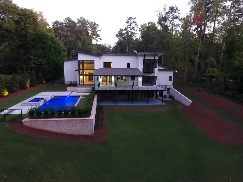 325 River Valley Road, Atlanta, Georgia 30328, 6 Bedrooms Bedrooms, ,6 BathroomsBathrooms,Residential,Sold,325 River Valley Road,6088411