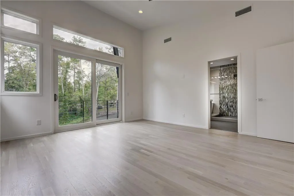 325 River Valley Road, Atlanta, Georgia 30328, 6 Bedrooms Bedrooms, ,6 BathroomsBathrooms,Residential,Sold,325 River Valley Road,6088411