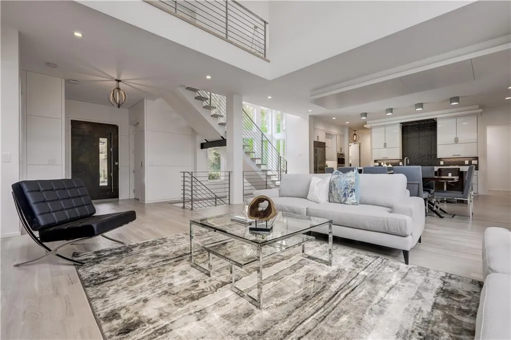 325 River Valley Road, Atlanta, Georgia 30328, 6 Bedrooms Bedrooms, ,6 BathroomsBathrooms,Residential,Sold,325 River Valley Road,6088411
