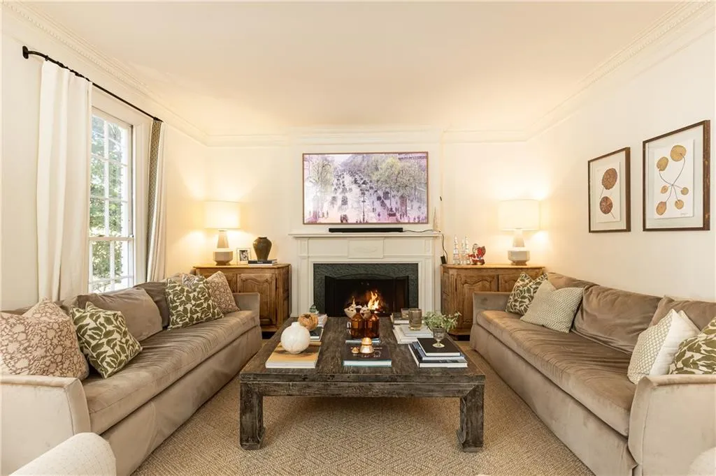 900 Hawick Drive Nw, Atlanta, Georgia 30327, 4 Bedrooms Bedrooms, 0 ,3 BathroomsBathrooms,Residential,For Sale,900 Hawick Drive Nw,7688792