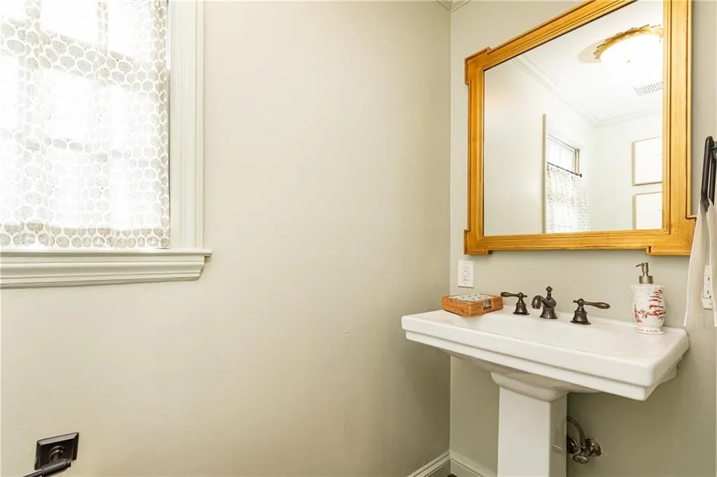 900 Hawick Drive Nw, Atlanta, Georgia 30327, 4 Bedrooms Bedrooms, 0 ,3 BathroomsBathrooms,Residential,For Sale,900 Hawick Drive Nw,7688792