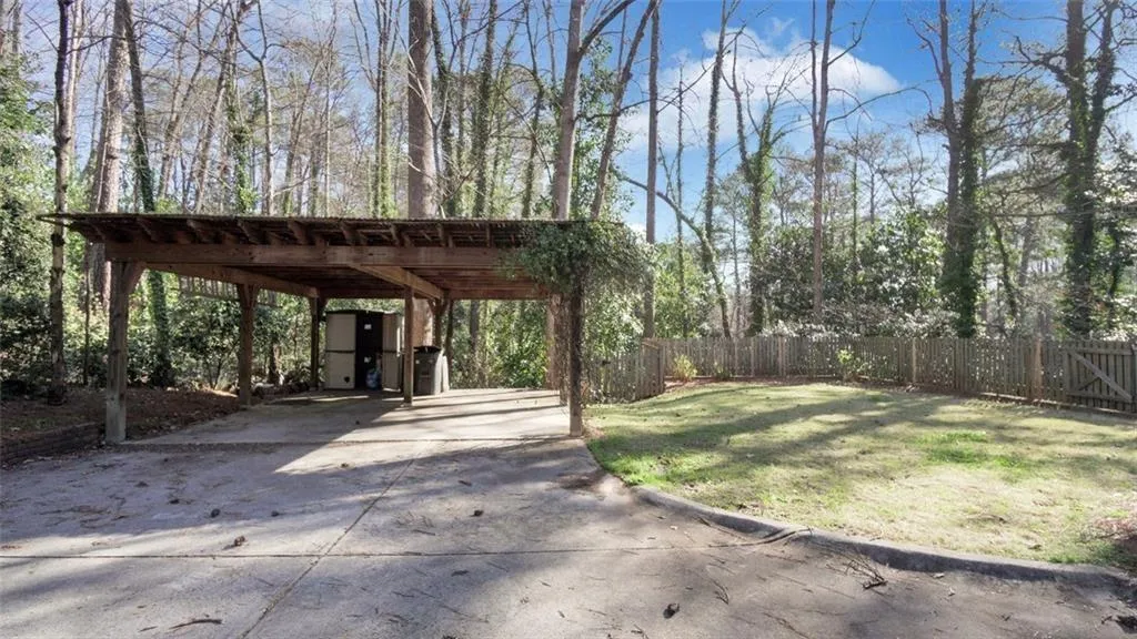 1160 Winding Creek Trail, Sandy Springs, Georgia 30328, 4 Bedrooms Bedrooms, ,3 BathroomsBathrooms,Residential,Sold,1160 Winding Creek Trail,6001273 1160 Winding Creek Trail, Sandy Springs, Georgia 30328, 4 Bedrooms Bedrooms, ,3 BathroomsBathrooms,Residential,Sold,1160 Winding Creek Trail,6001273