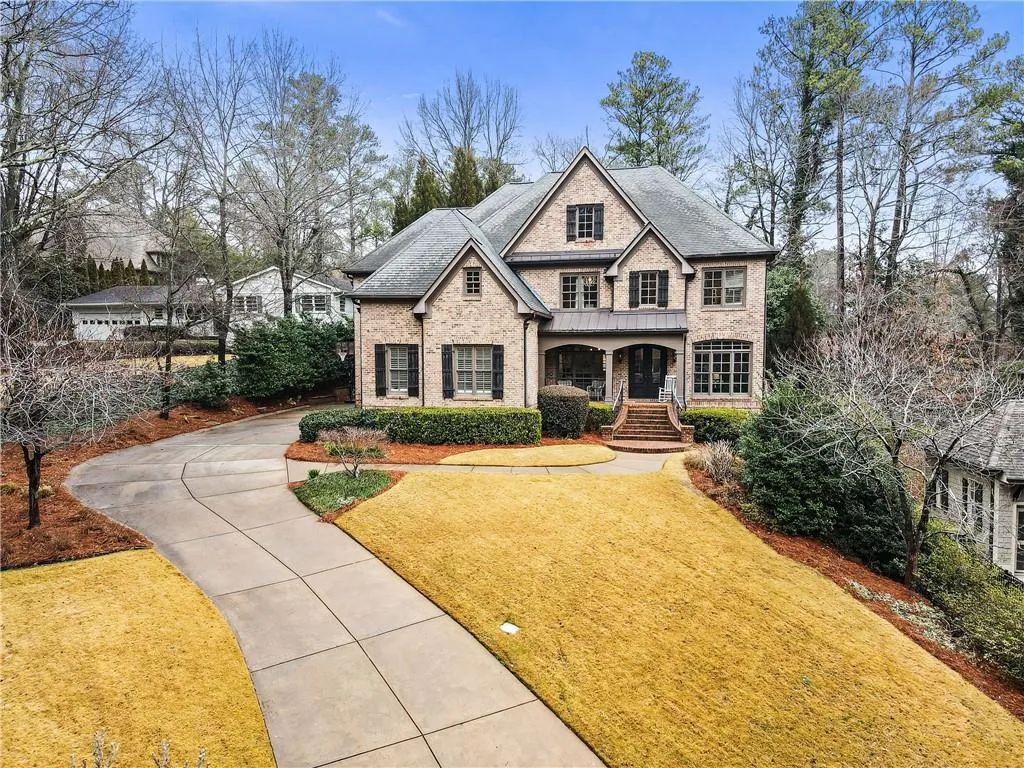 730 E Northway Lane, Atlanta, Georgia 30342, 6 Bedrooms Bedrooms, ,6 BathroomsBathrooms,Residential,Sold,730 E Northway Lane,7009196