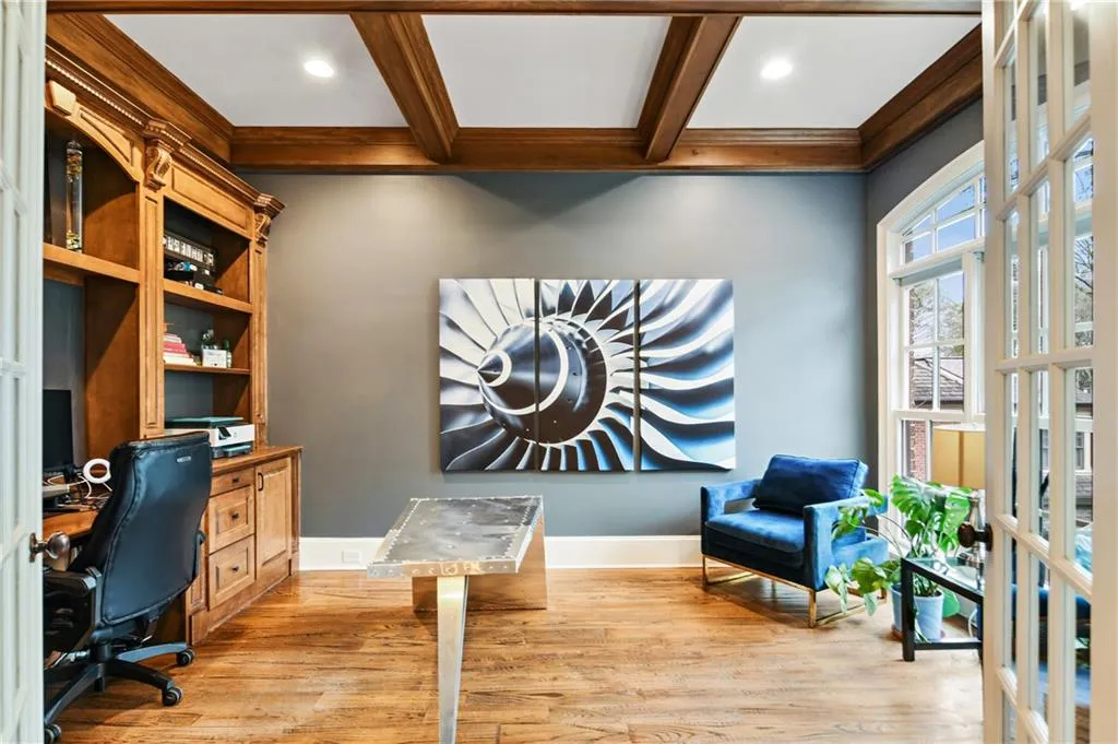 730 E Northway Lane, Atlanta, Georgia 30342, 6 Bedrooms Bedrooms, ,6 BathroomsBathrooms,Residential,Sold,730 E Northway Lane,7009196