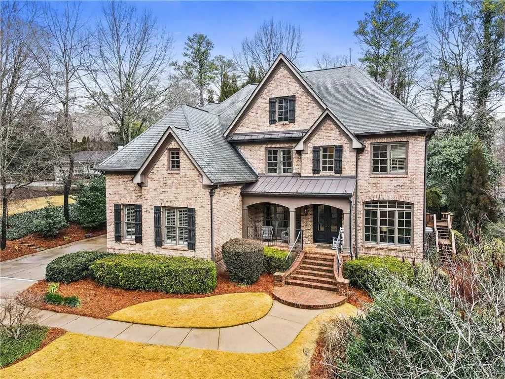 730 E Northway Lane, Atlanta, Georgia 30342, 6 Bedrooms Bedrooms, ,6 BathroomsBathrooms,Residential,Sold,730 E Northway Lane,7009196