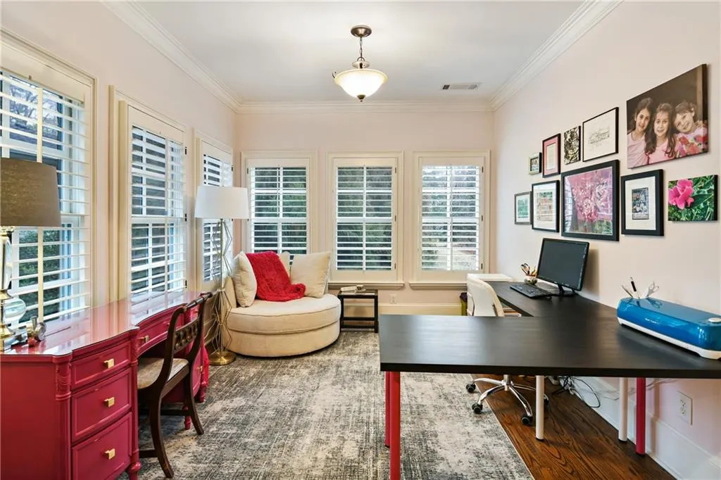 730 E Northway Lane, Atlanta, Georgia 30342, 6 Bedrooms Bedrooms, ,6 BathroomsBathrooms,Residential,Sold,730 E Northway Lane,7009196