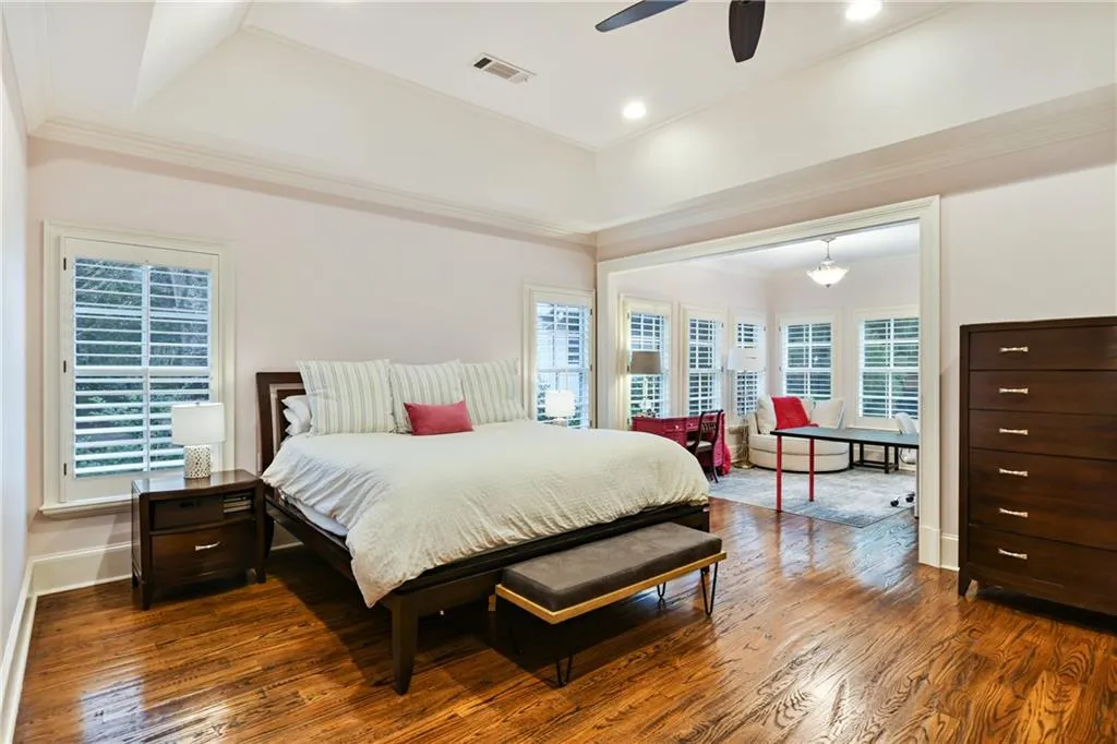 730 E Northway Lane, Atlanta, Georgia 30342, 6 Bedrooms Bedrooms, ,6 BathroomsBathrooms,Residential,Sold,730 E Northway Lane,7009196