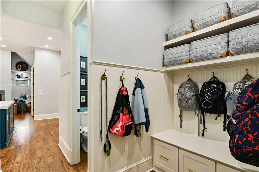 730 E Northway Lane, Atlanta, Georgia 30342, 6 Bedrooms Bedrooms, ,6 BathroomsBathrooms,Residential,Sold,730 E Northway Lane,7009196