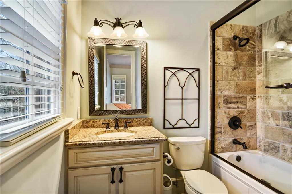 730 E Northway Lane, Atlanta, Georgia 30342, 6 Bedrooms Bedrooms, ,6 BathroomsBathrooms,Residential,Sold,730 E Northway Lane,7009196