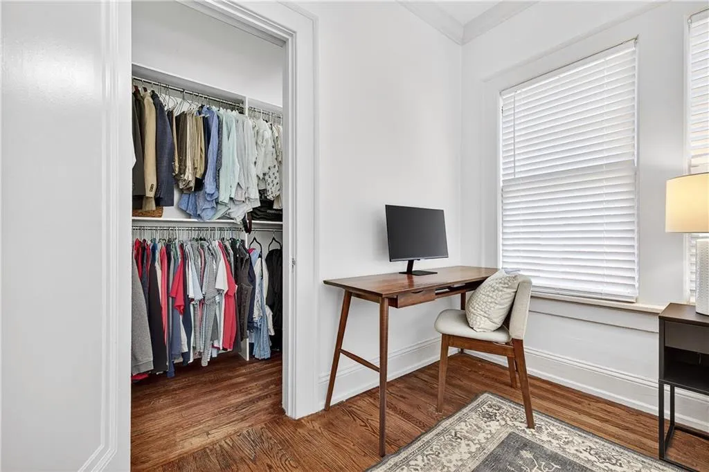 22 Collier Road Nw Unit 8, Atlanta, Georgia 30309, 1 Bedroom Bedrooms, ,1 BathroomBathrooms,Residential,For Sale,22 Collier Road Nw Unit 8,7648396