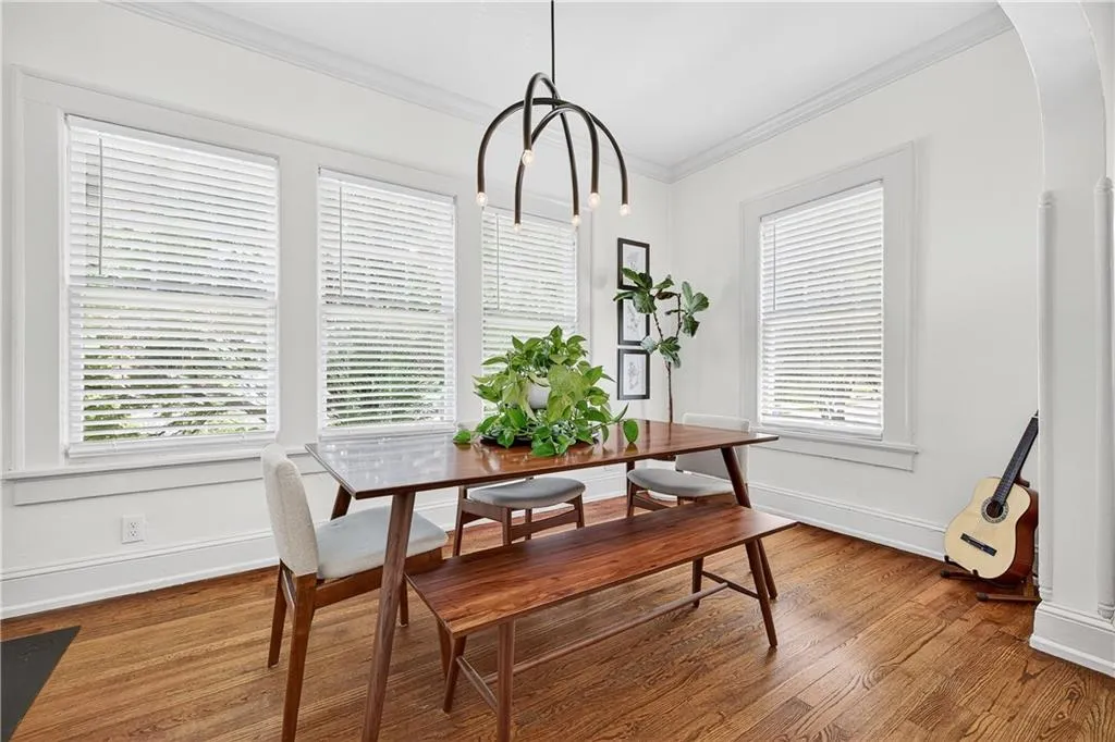 22 Collier Road Nw Unit 8, Atlanta, Georgia 30309, 1 Bedroom Bedrooms, ,1 BathroomBathrooms,Residential,For Sale,22 Collier Road Nw Unit 8,7648396