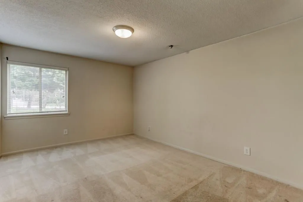 5095 Roswell Road Unit 205, Atlanta, Georgia 30342, 2 Bedrooms Bedrooms, ,2 BathroomsBathrooms,Residential,Sold,5095 Roswell Road Unit 205,6012484